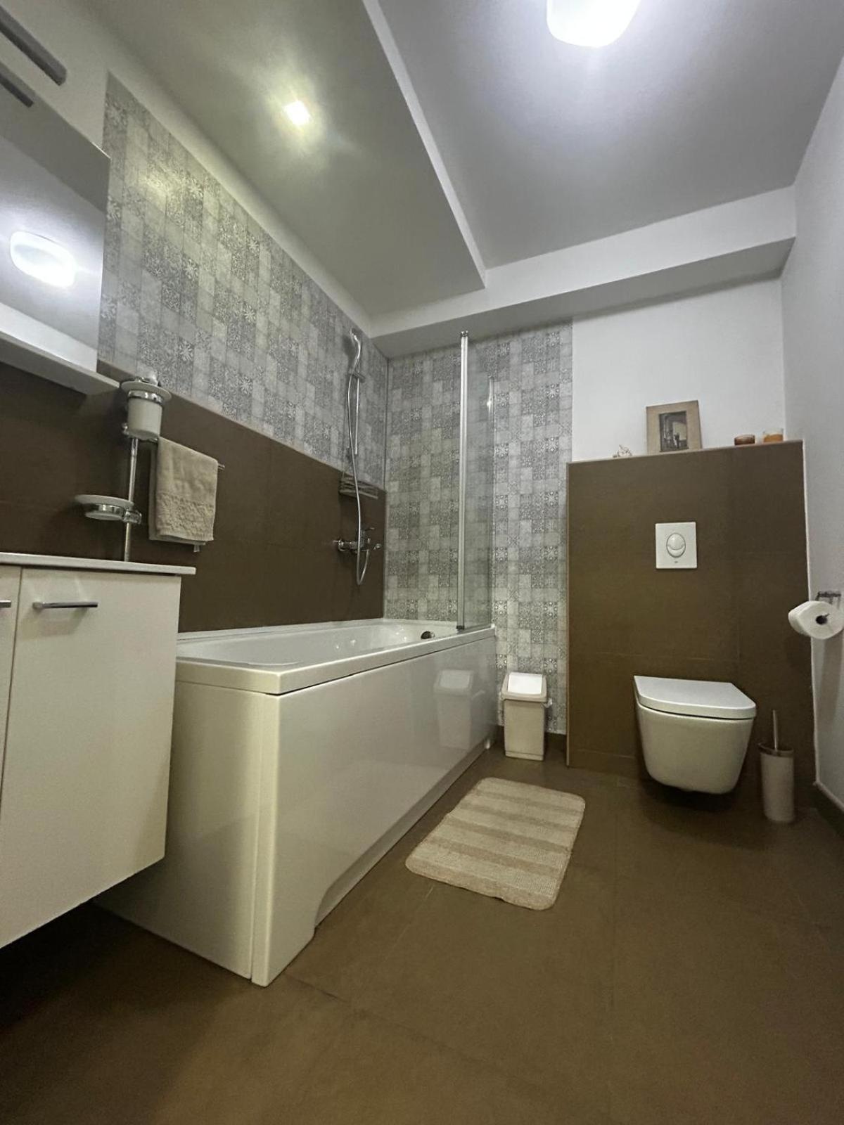 Apartment Galerija Tuzla Extérieur photo