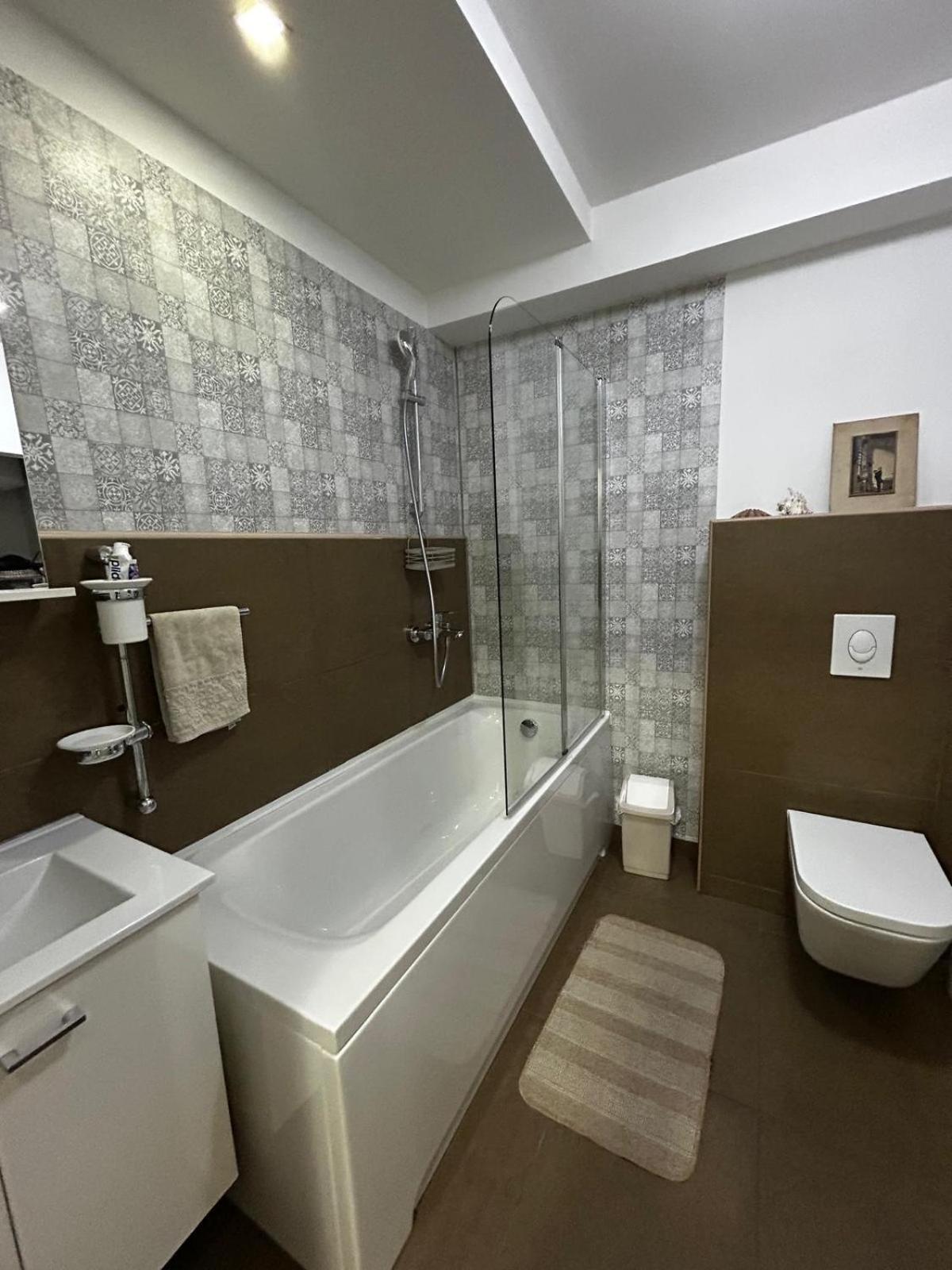 Apartment Galerija Tuzla Extérieur photo